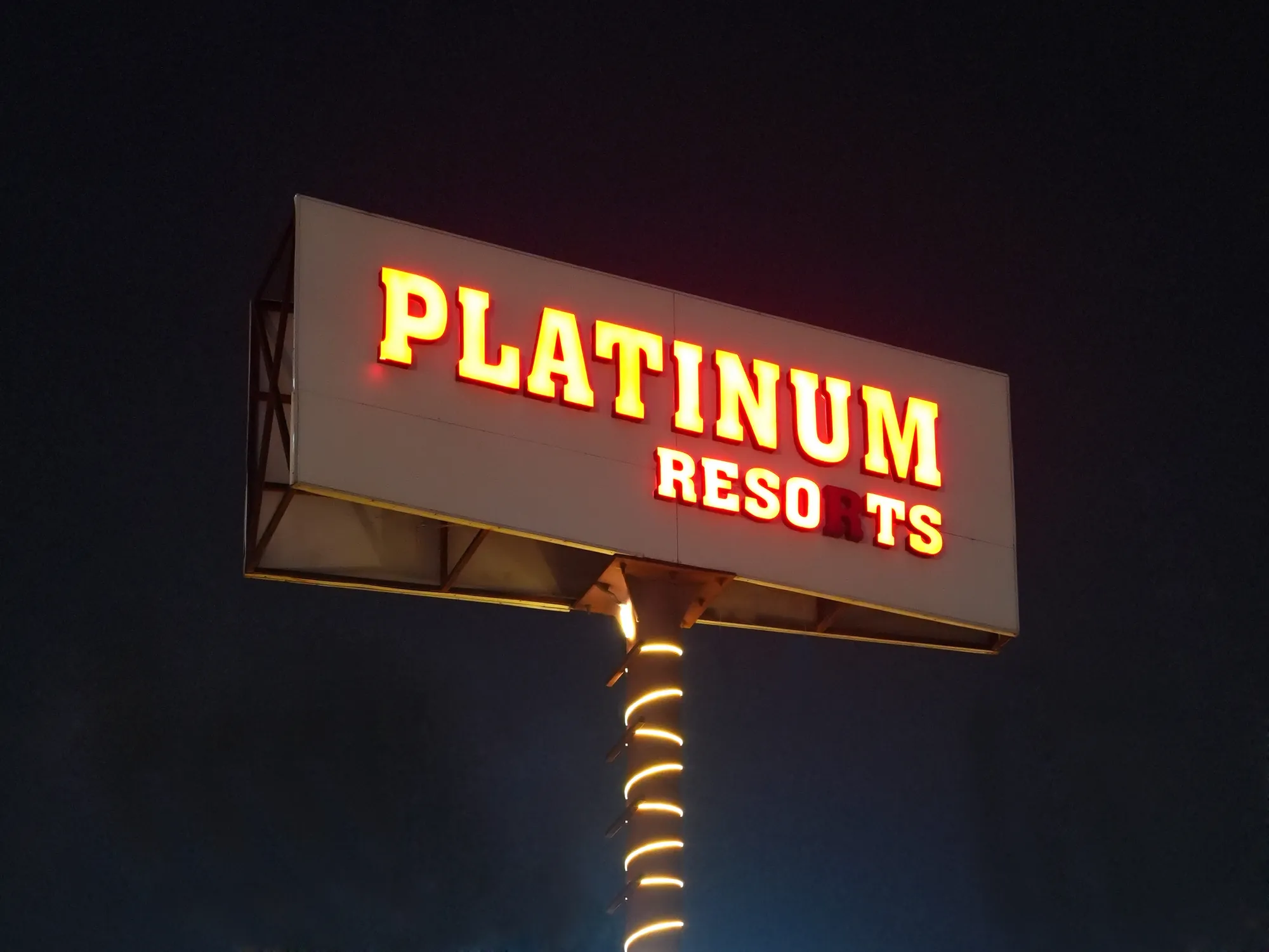 Resort Logo